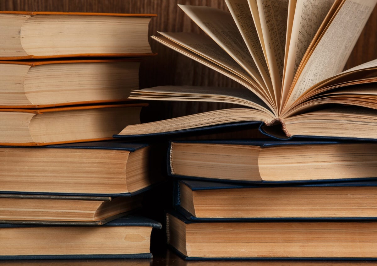 Genre Fiction vs. Literary Fiction: What’s the Difference?